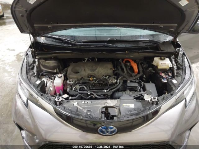 5TDDSKFC2NS054154 Toyota Sienna Xse