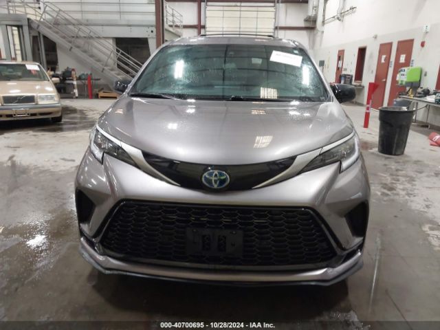 5TDDSKFC2NS054154 Toyota Sienna Xse