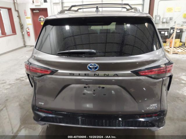 5TDDSKFC2NS054154 Toyota Sienna Xse