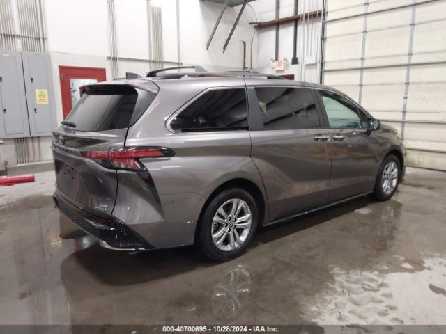 5TDDSKFC2NS054154 Toyota Sienna Xse