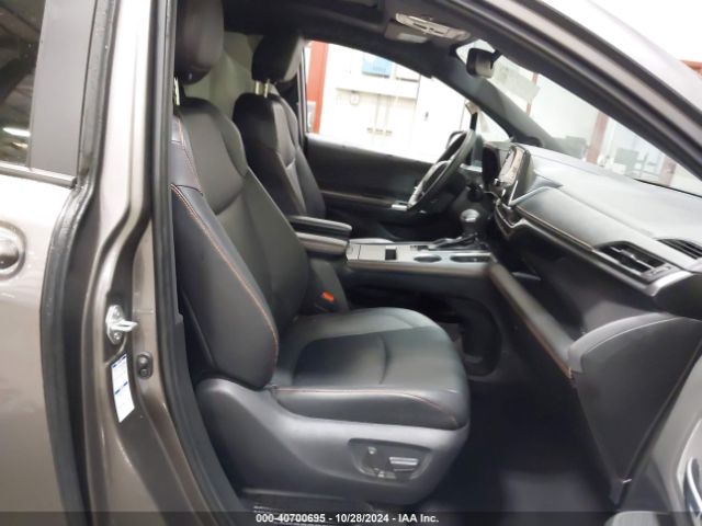 5TDDSKFC2NS054154 Toyota Sienna Xse