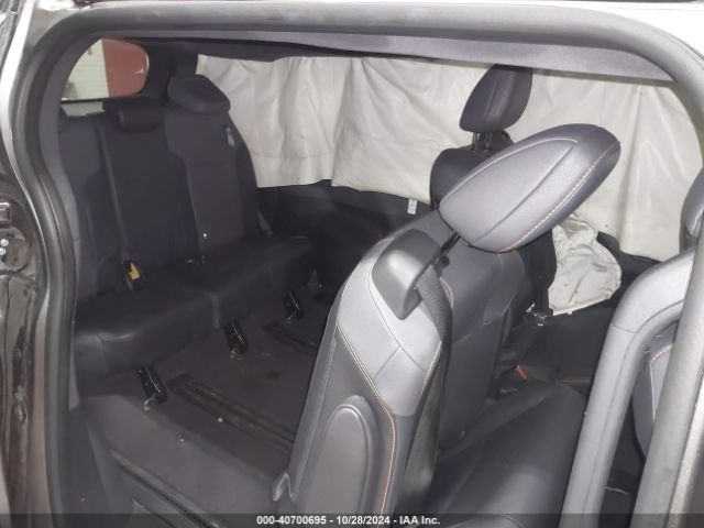 5TDDSKFC2NS054154 Toyota Sienna Xse