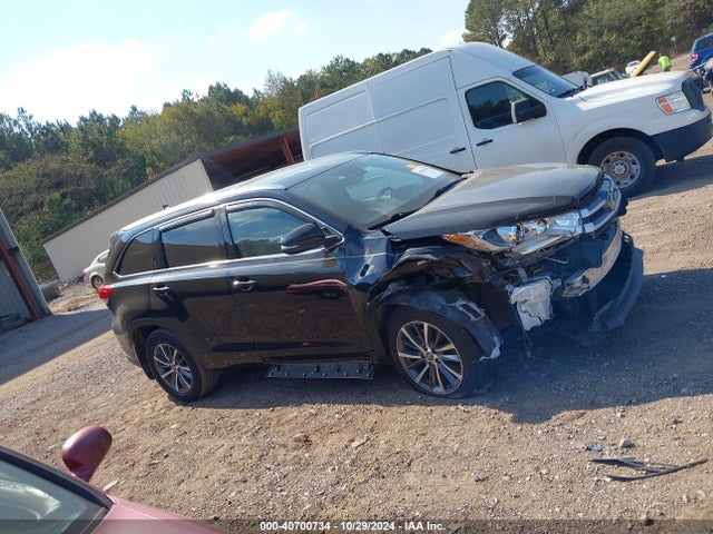 Toyota Highlander Xle 2018 5TDKZRFHXJS549607 Image 13