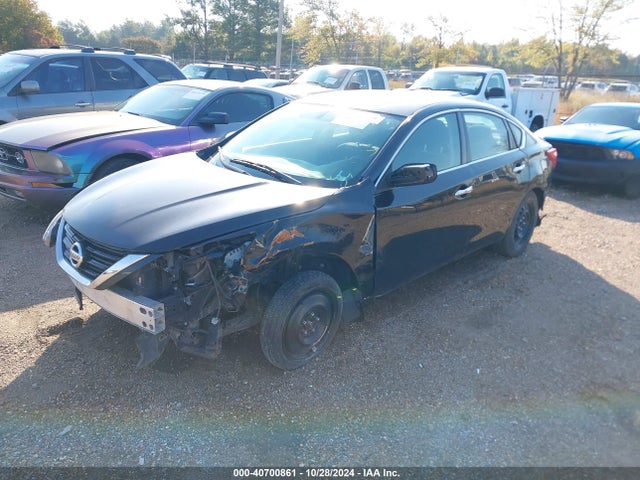 Nissan Altima 2.5 S 2017 1N4AL3AP8HC472195 Image 2