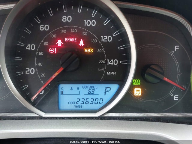 Toyota RAV4 LE 2015 JTMZFREVXFJ048980 Image 16