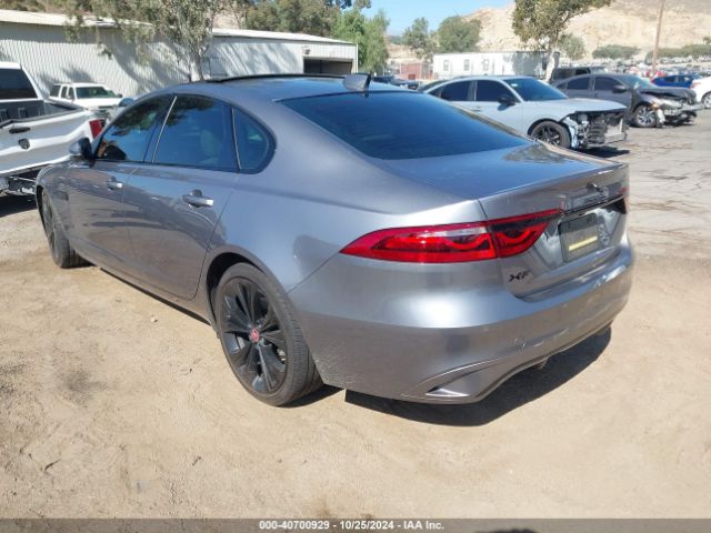 2022 JAGUAR XF SAJBG4FX4NCY91191 Photo 2