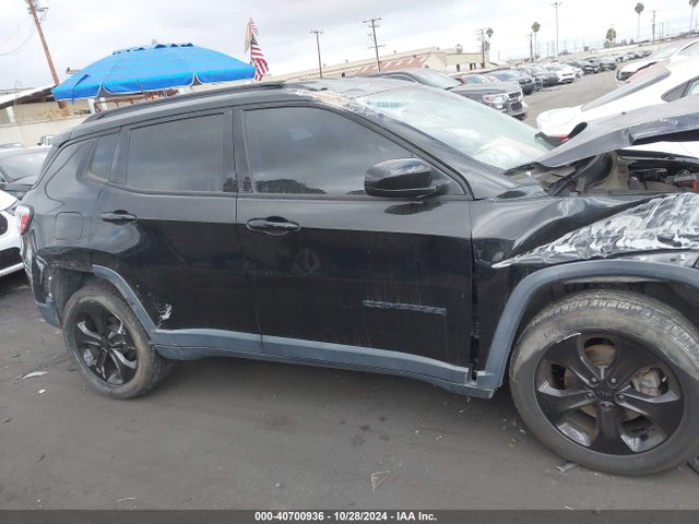 3C4NJCBB9JT502027 Jeep Compass Altitude Fwd