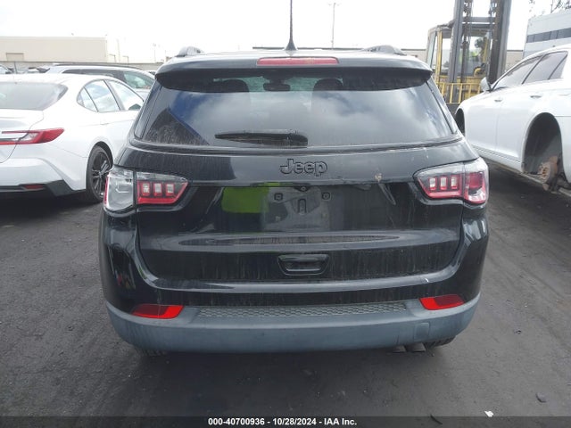 3C4NJCBB9JT502027 Jeep Compass Altitude Fwd