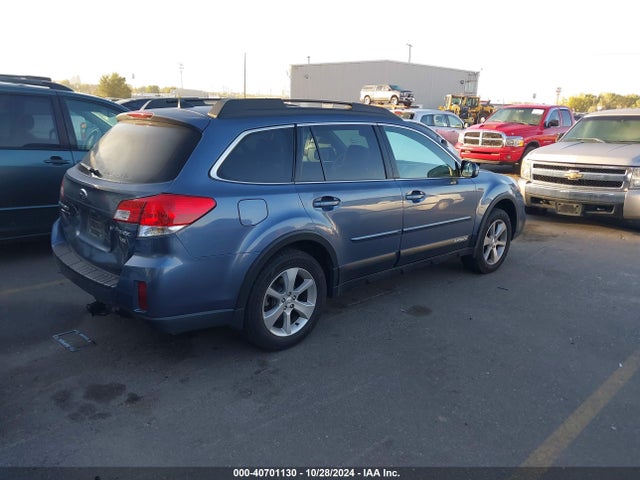 Subaru Outback 2.5i Limited 2014 4S4BRBLC5E3296411 Image 4