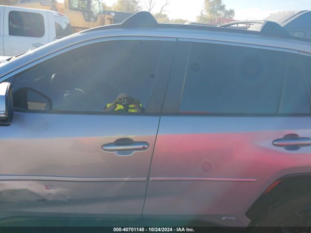 JTM16RFV4PD085213 Toyota Rav4 Hybrid Se