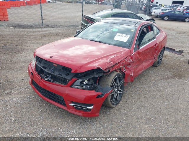 Mercedes-Benz C 250 2014 WDDGJ4HB8EG296852 Image 2