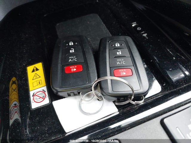 Toyota Prius Prime Limited 2022 JTDKAMFP7N3224843 Image 11