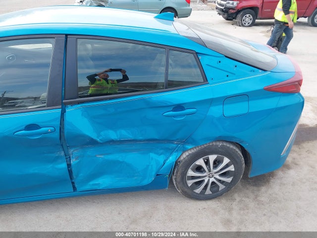 Toyota Prius Prime Limited 2022 JTDKAMFP7N3224843 Image 21