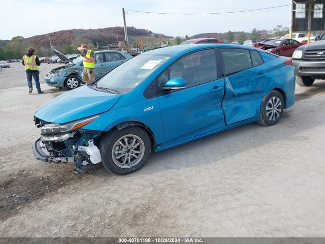 Toyota Prius Prime Limited 2022 JTDKAMFP7N3224843 Image 2