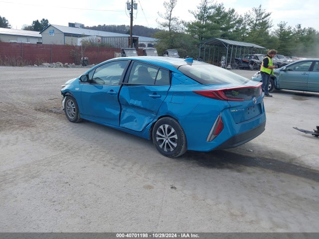 Toyota Prius Prime Limited 2022 JTDKAMFP7N3224843 Image 3