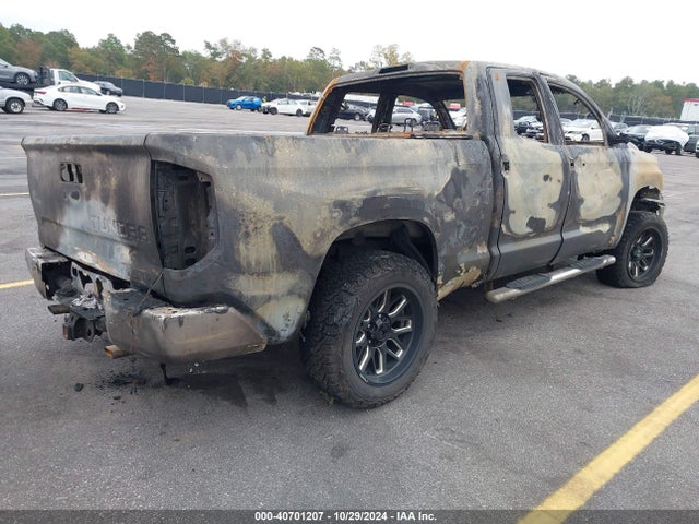 5TFUM5F19HX070862 Toyota Tundra Sr5 4.6l V8
