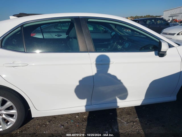 Toyota CAMRY LE 2019 4T1B11HK4KU744614 Image 13