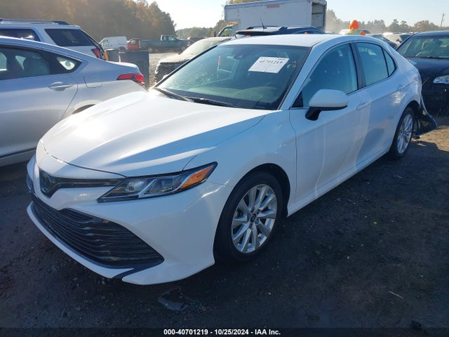 Toyota CAMRY LE 2019 4T1B11HK4KU744614 Image 2