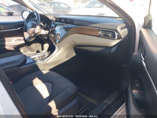 Toyota CAMRY LE 2019 4T1B11HK4KU744614 Image 5