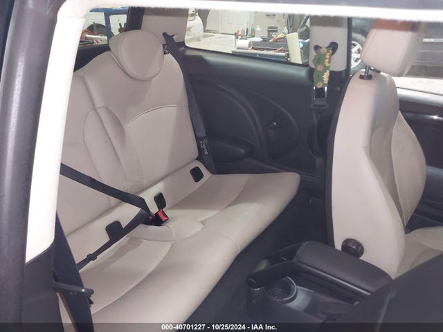 2011 MINI COOPER S WMWSV3C55BTY10757 Photo 7