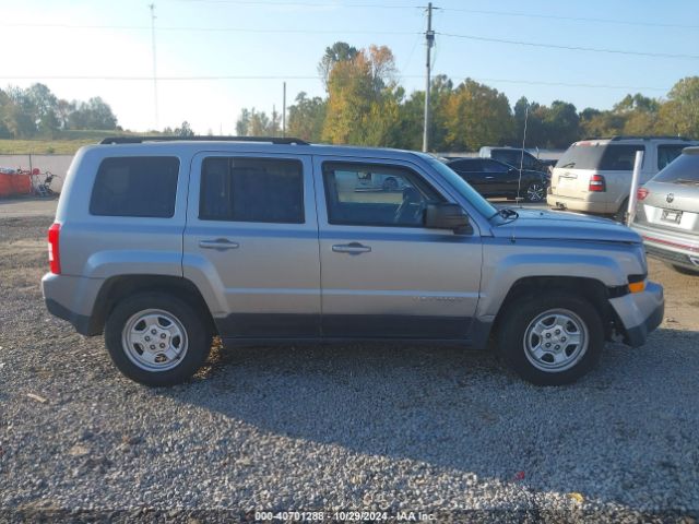 1C4NJPBB0GD562672 Jeep Patriot Sport