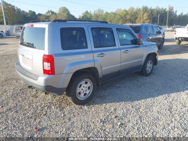 1C4NJPBB0GD562672 Jeep Patriot Sport