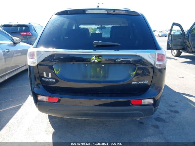 JA4AD3A35EZ017232 Mitsubishi Outlander Se