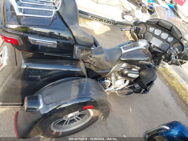 2018 HARLEY-DAVIDSON FLHTCUTG 1HD1MAD13JB852008 Photo 3