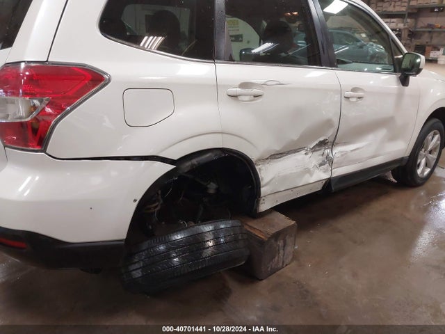 Subaru Forester 2.5i Limited 2016 JF2SJARC6GH500850 Image 6