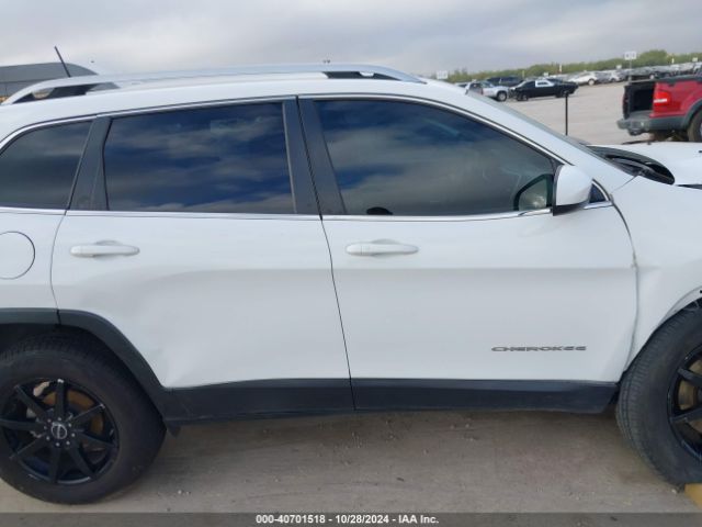 1C4PJLLB9JD538071 Jeep Cherokee Latitude Plus Fwd