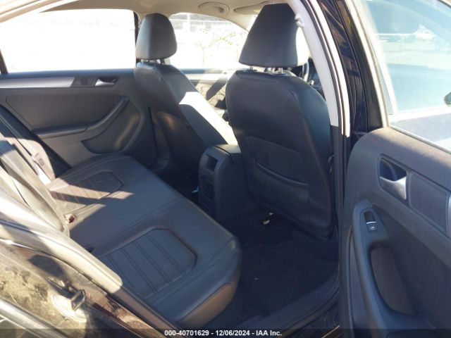 3VWL17AJXEM439329 Volkswagen Jetta 1.8t Sel