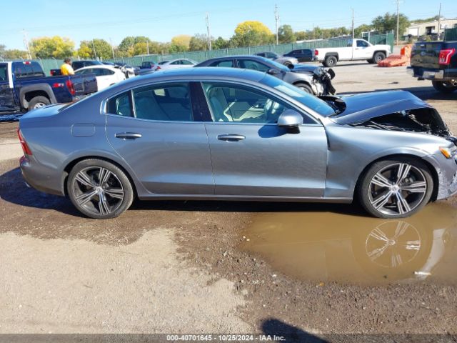 7JRA22TL3KG007195 Volvo S60 T6 Inscription
