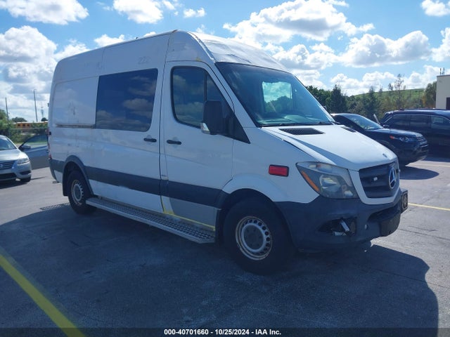 Mercedes-Benz Sprinter 2500 Normal Roof 2015 WD3PE7CC0F5975828 Image 1