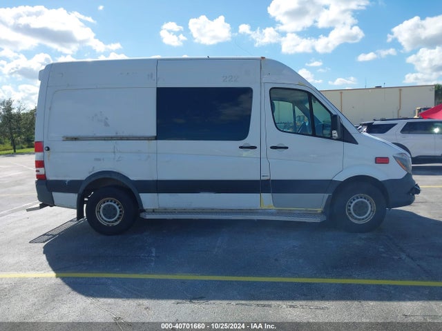 Mercedes-Benz Sprinter 2500 Normal Roof 2015 WD3PE7CC0F5975828 Image 13