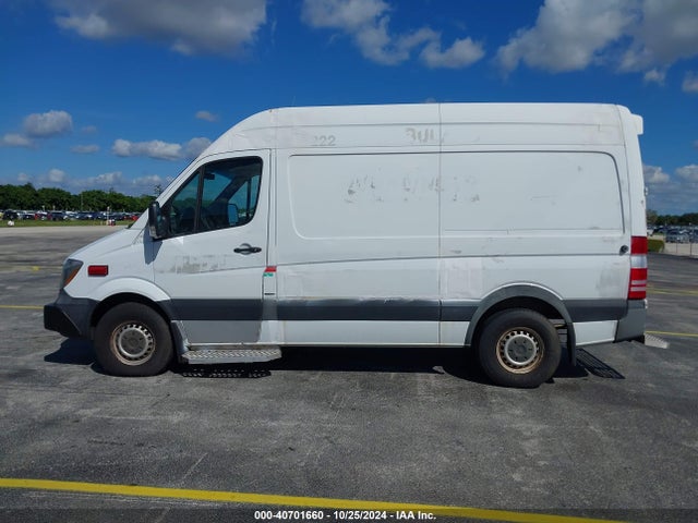 Mercedes-Benz Sprinter 2500 Normal Roof 2015 WD3PE7CC0F5975828 Image 14