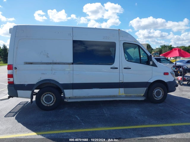 Mercedes-Benz Sprinter 2500 Normal Roof 2015 WD3PE7CC0F5975828 Image 6