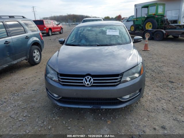 1VWAT7A35FC088139 Volkswagen Passat 1.8t Limited Edition