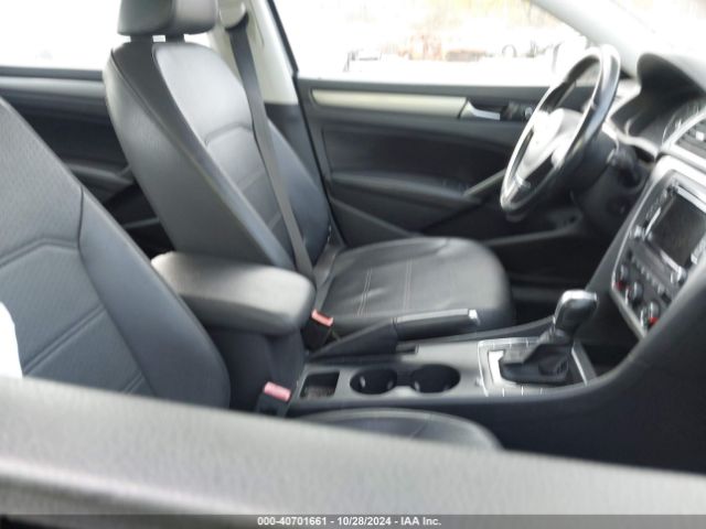 1VWAT7A35FC088139 Volkswagen Passat 1.8t Limited Edition