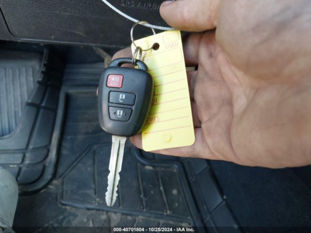 5TFCZ5AN2JX123785 Toyota Tacoma Sr5 V6