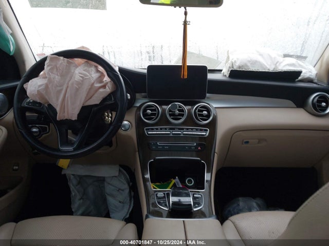 WDC0G4JB6GF009533 Mercedes-Benz GLC 300