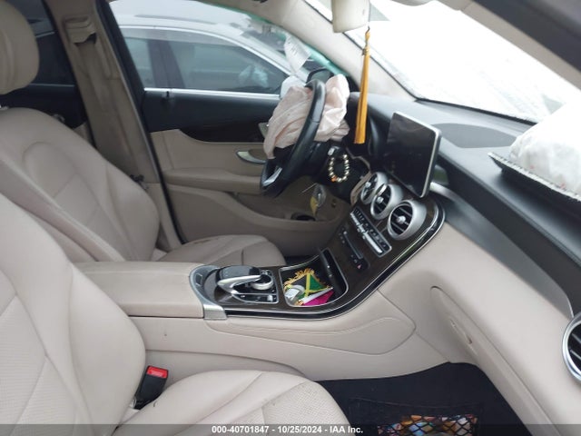 WDC0G4JB6GF009533 Mercedes-Benz GLC 300