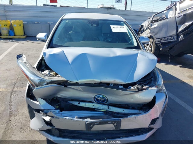 Toyota Prius Two Eco 2017 JTDKARFU1H3531061 Image 12