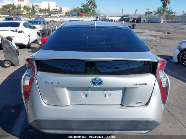 Toyota Prius Two Eco 2017 JTDKARFU1H3531061 Image 16