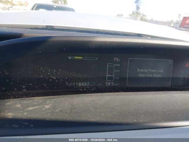 Toyota Prius Two Eco 2017 JTDKARFU1H3531061 Image 7