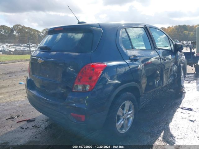 3GNCJNSBXJL317138 Chevrolet TRAX LS