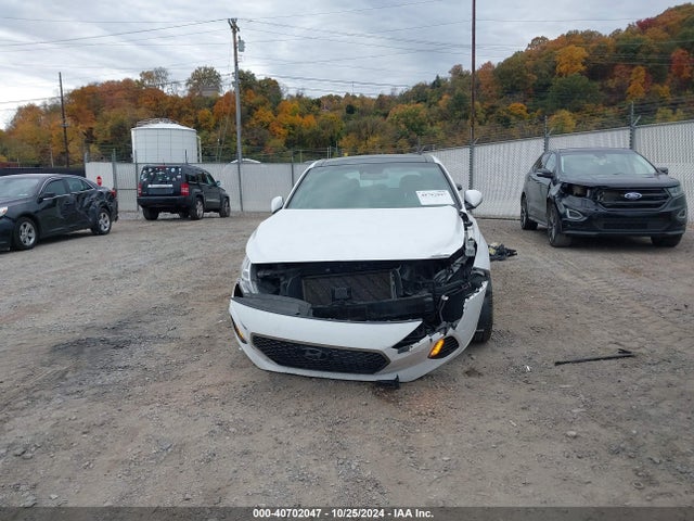 KMHH55LC2JU022272 Hyundai Elantra Gt Sport