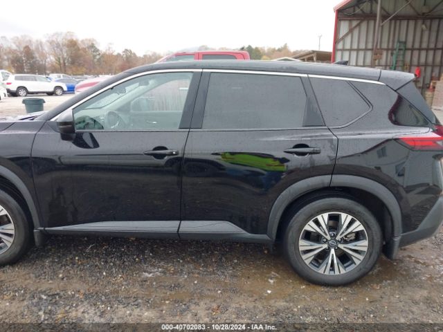 5N1BT3BBXNC689126 Nissan Rogue Sv Intelligent Awd
