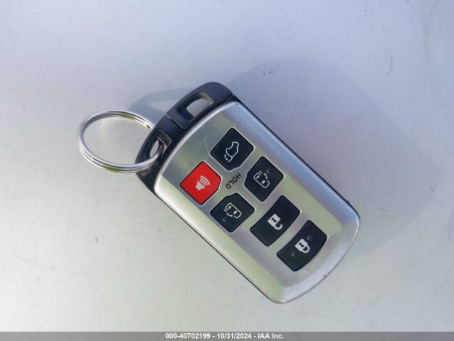 5TDYK3DC1FS689538 Toyota Sienna Xle 8 Passenger