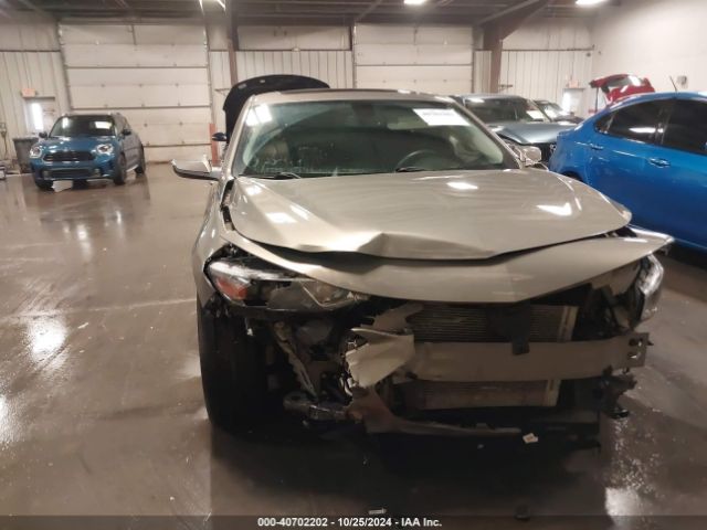 1G1ZD5ST2JF109860 Chevrolet MALIBU LT