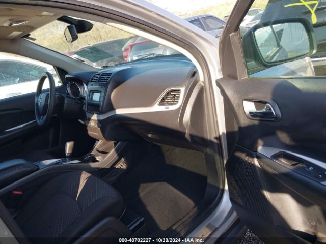 3C4PDCBB6KT835643 Dodge JOURNEY SE